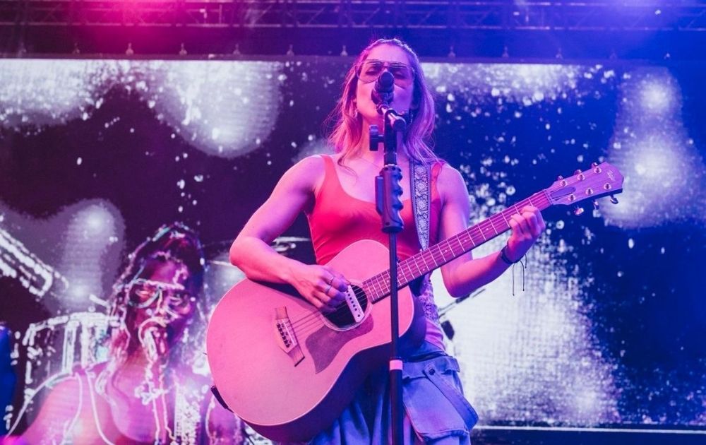 María León encenderá el escenario en Corregidora con concierto gratuito