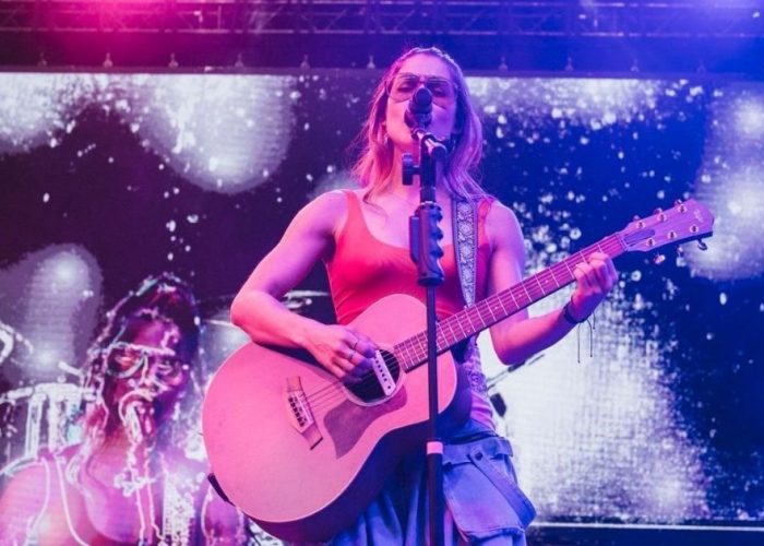 María León encenderá el escenario en Corregidora con concierto gratuito